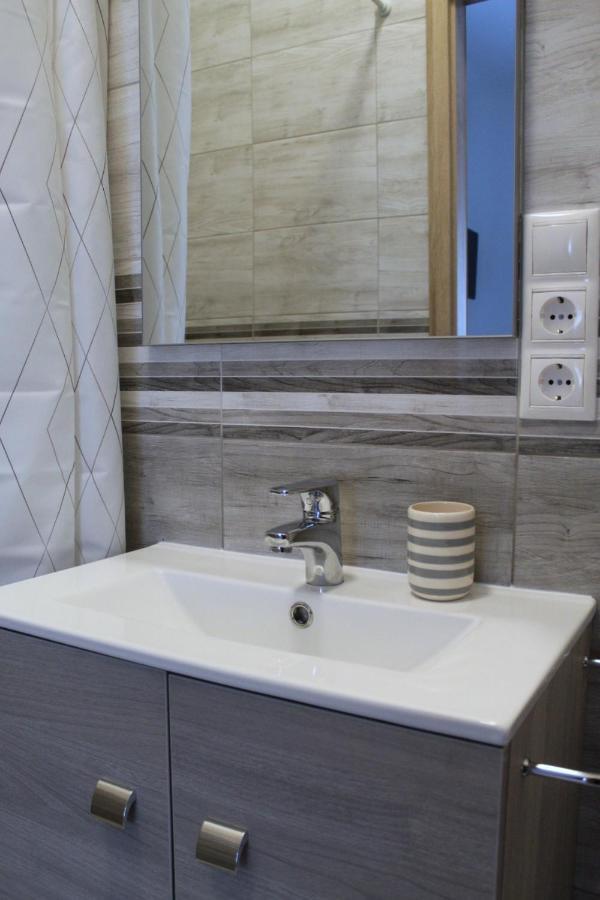Altair Airport Apartman فيتْشيش المظهر الخارجي الصورة